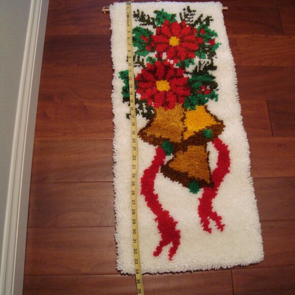 Handmade Christmas Latch Hook Wall Decor Holiday Vintage Christmas Decoration - Picture 3 of 7